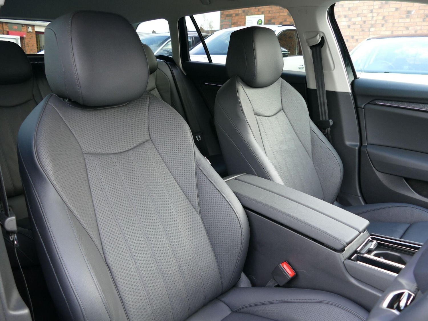 Used Skoda Superb 2025 for sale - 76900155: Photo 4