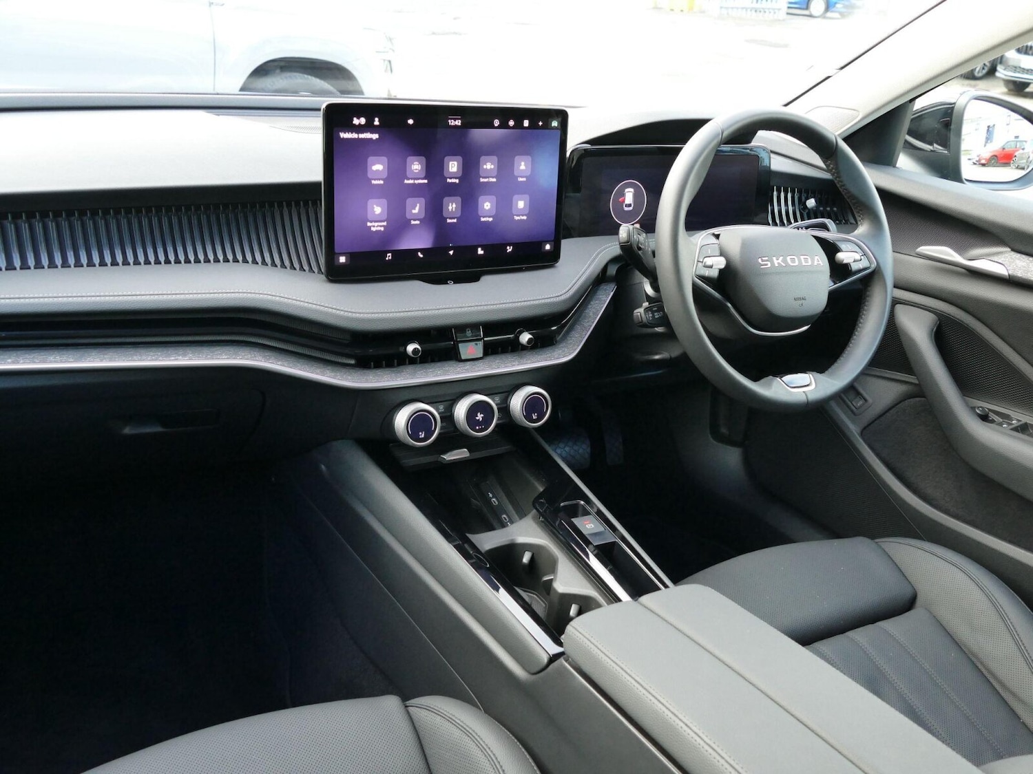 Used Skoda Superb 2025 for sale - 76900155: Photo 8