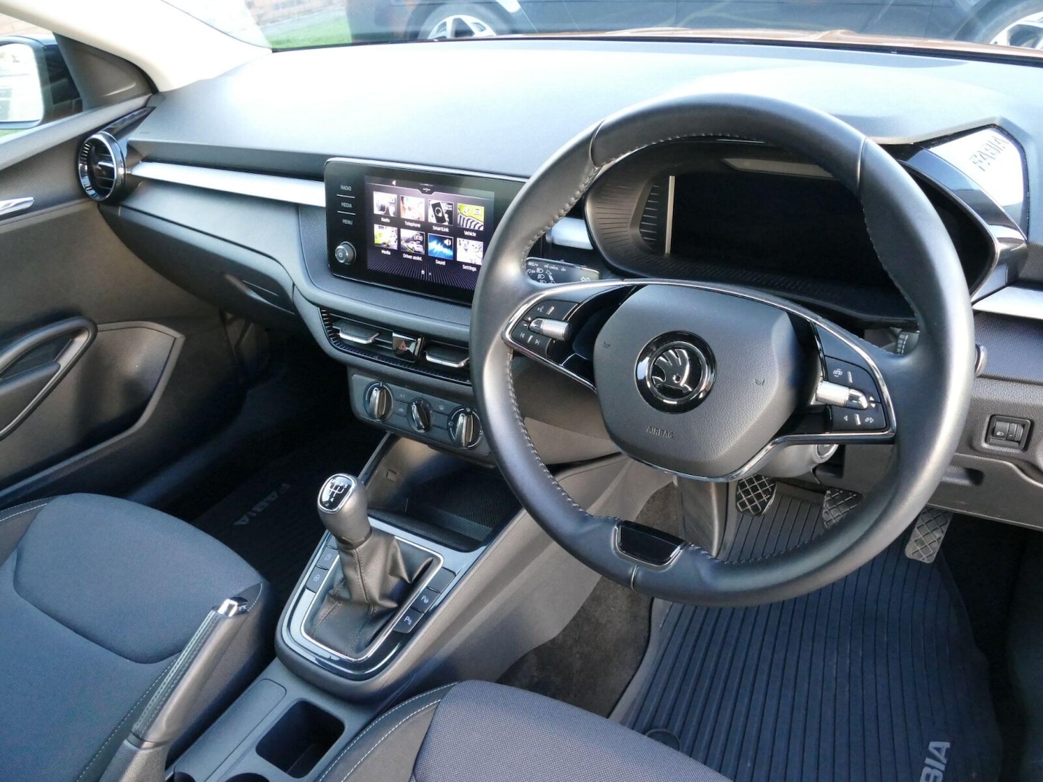 Used Skoda Fabia 2022 for sale - 76674283: Photo 2