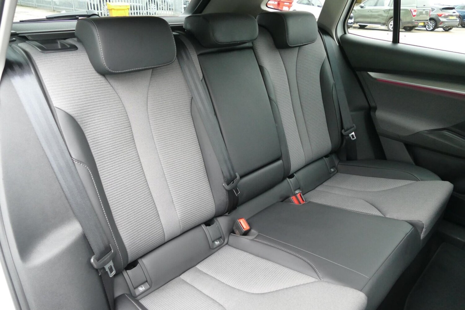 Used Skoda Enyaq 2025 for sale - 77855378: Photo 8