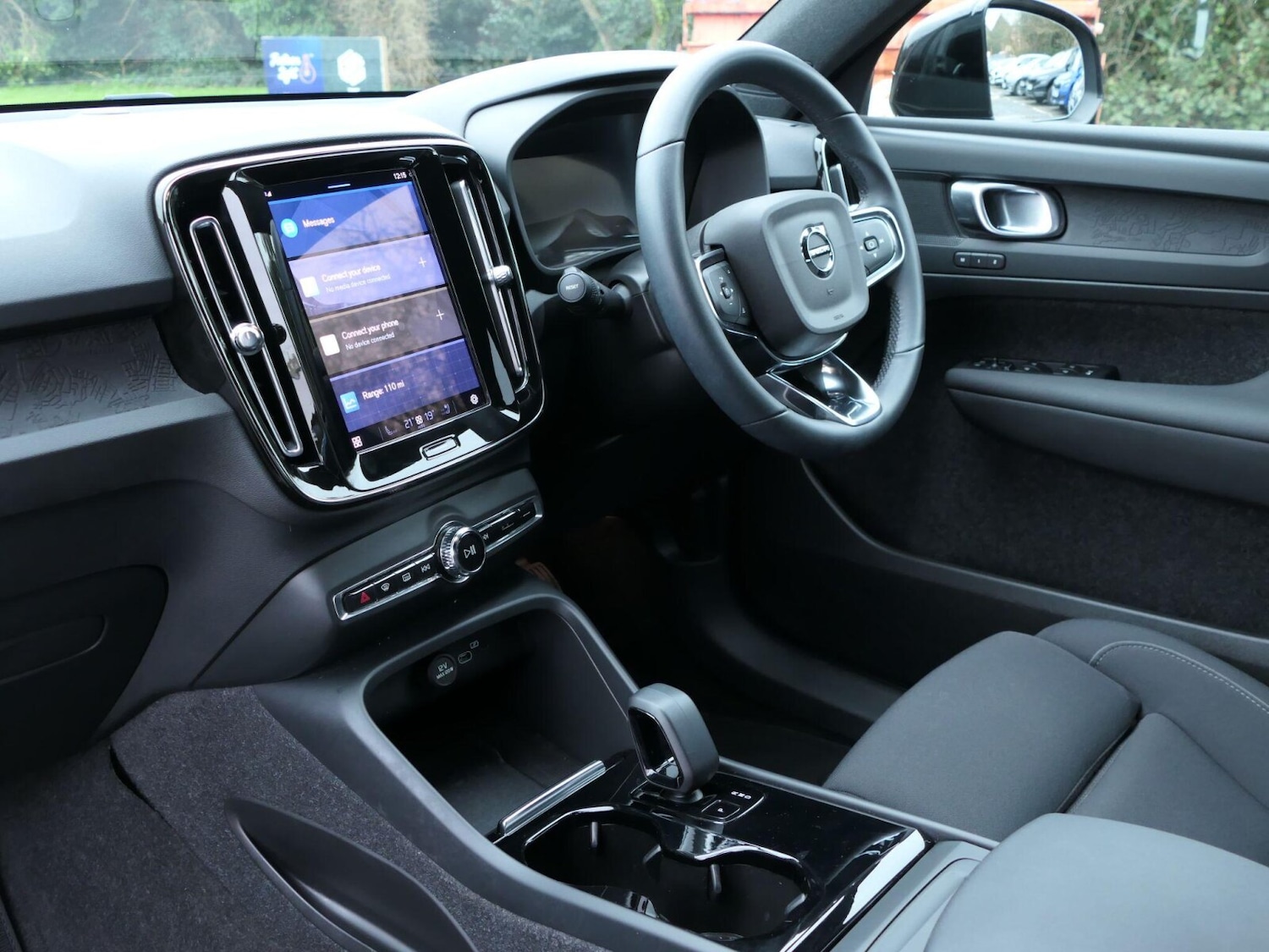 Used Volvo XC40 2022 for sale - 77631180: Photo 2