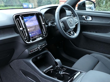 Used Volvo XC40 2022 for sale - 77631180: Photo