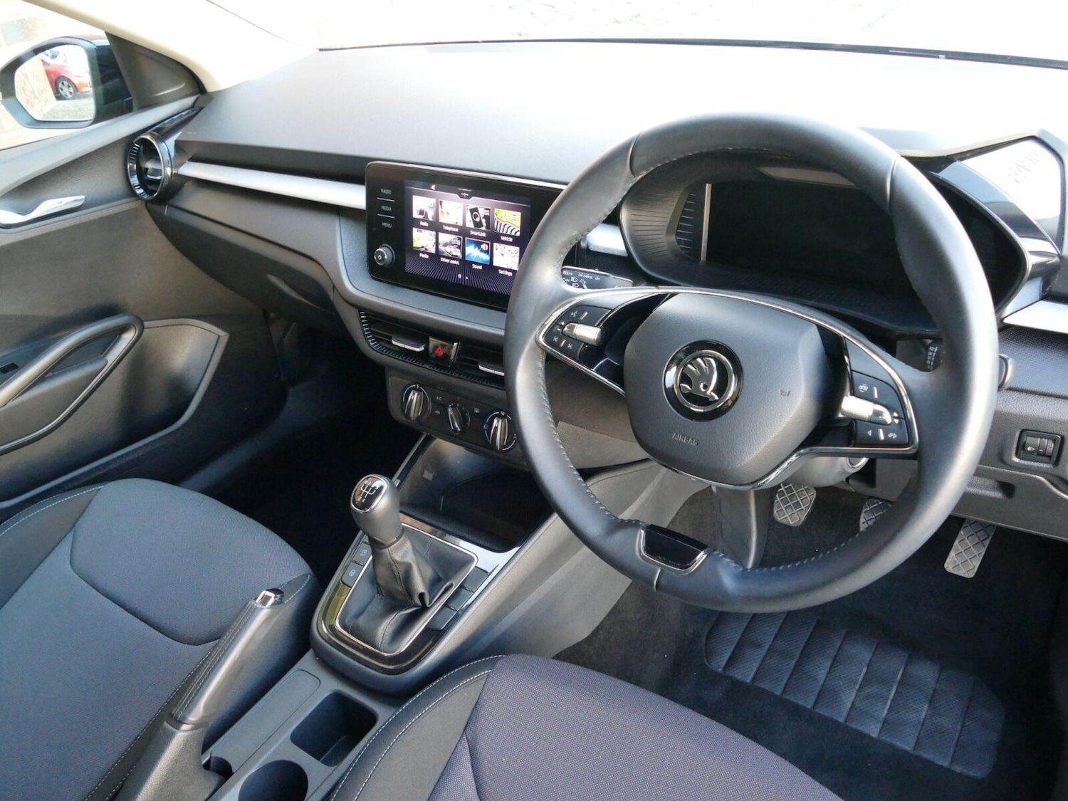 Used Skoda Fabia 2022 for sale - 76674470: Photo 2