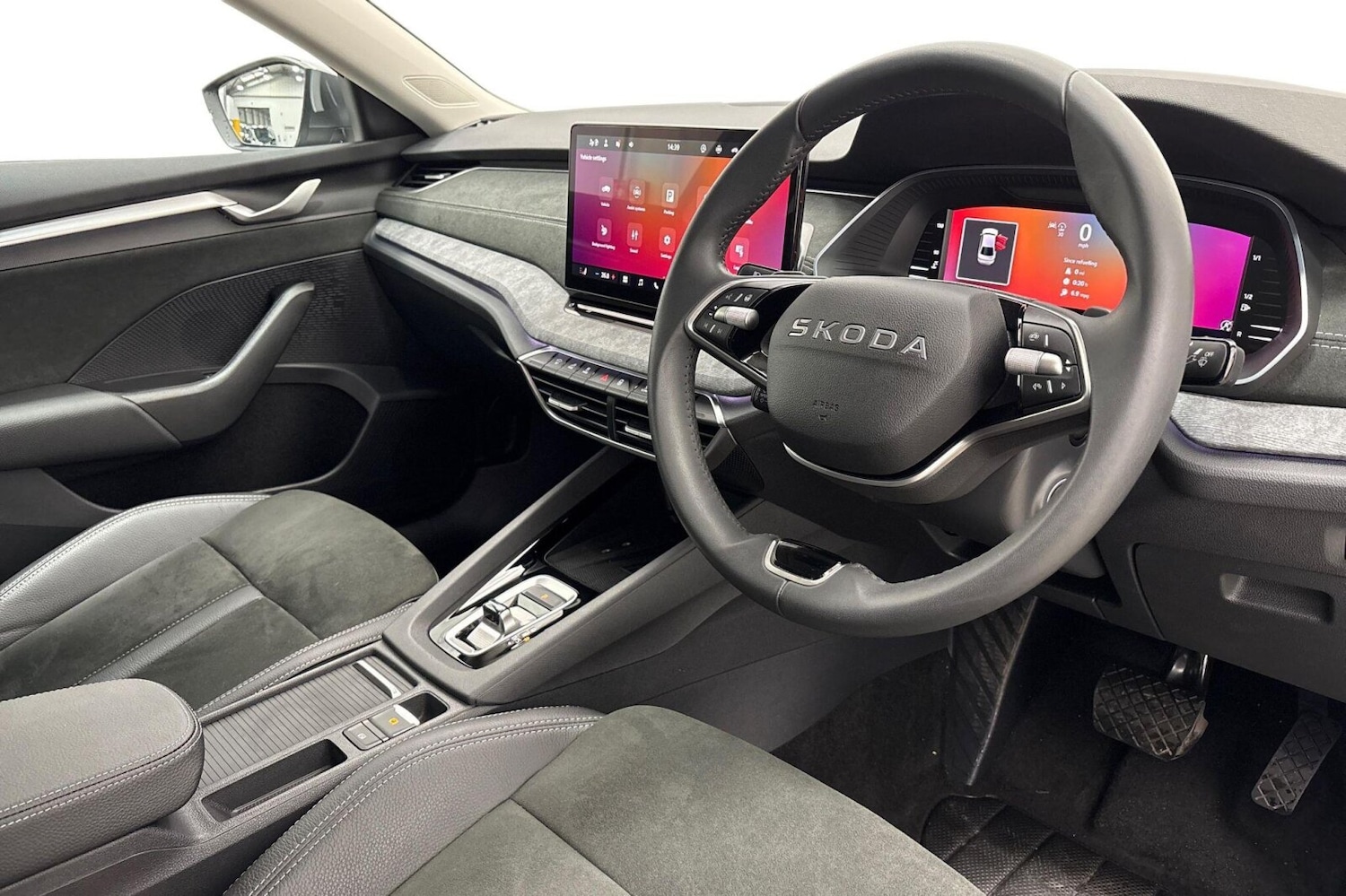 Used Skoda Octavia 2025 for sale - 77647623: Photo 2