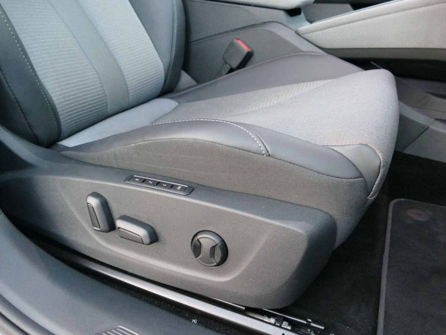 Used Skoda Enyaq 2024 for sale - 76914659: Photo 11