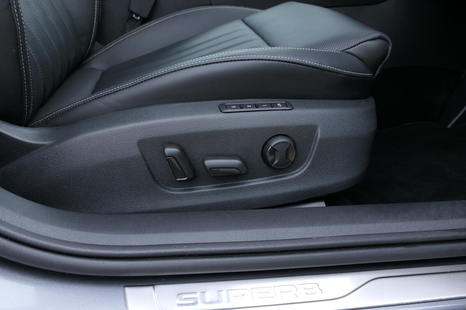 Used Skoda Superb 2024 for sale - 78158951: Photo 12