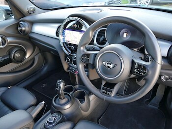 Used MINI Hatch 2023 for sale - 76676479: Photo