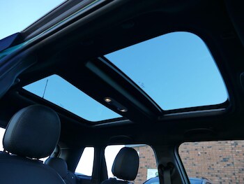 Used MINI Hatch 2023 for sale - 76676479: Photo