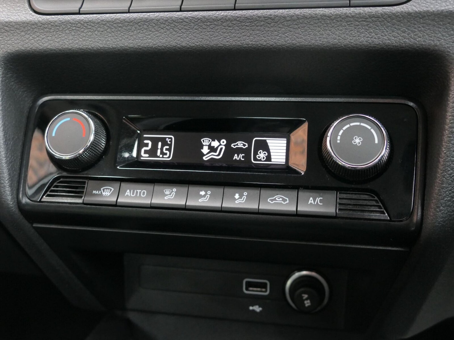 Used Skoda Fabia 2020 for sale - 76766742: Photo 12