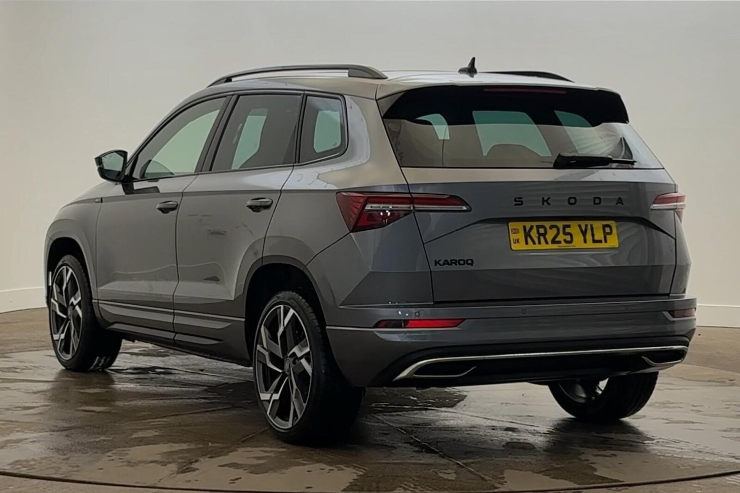 Used Skoda Karoq 2025 for sale - 77647653: Photo 3