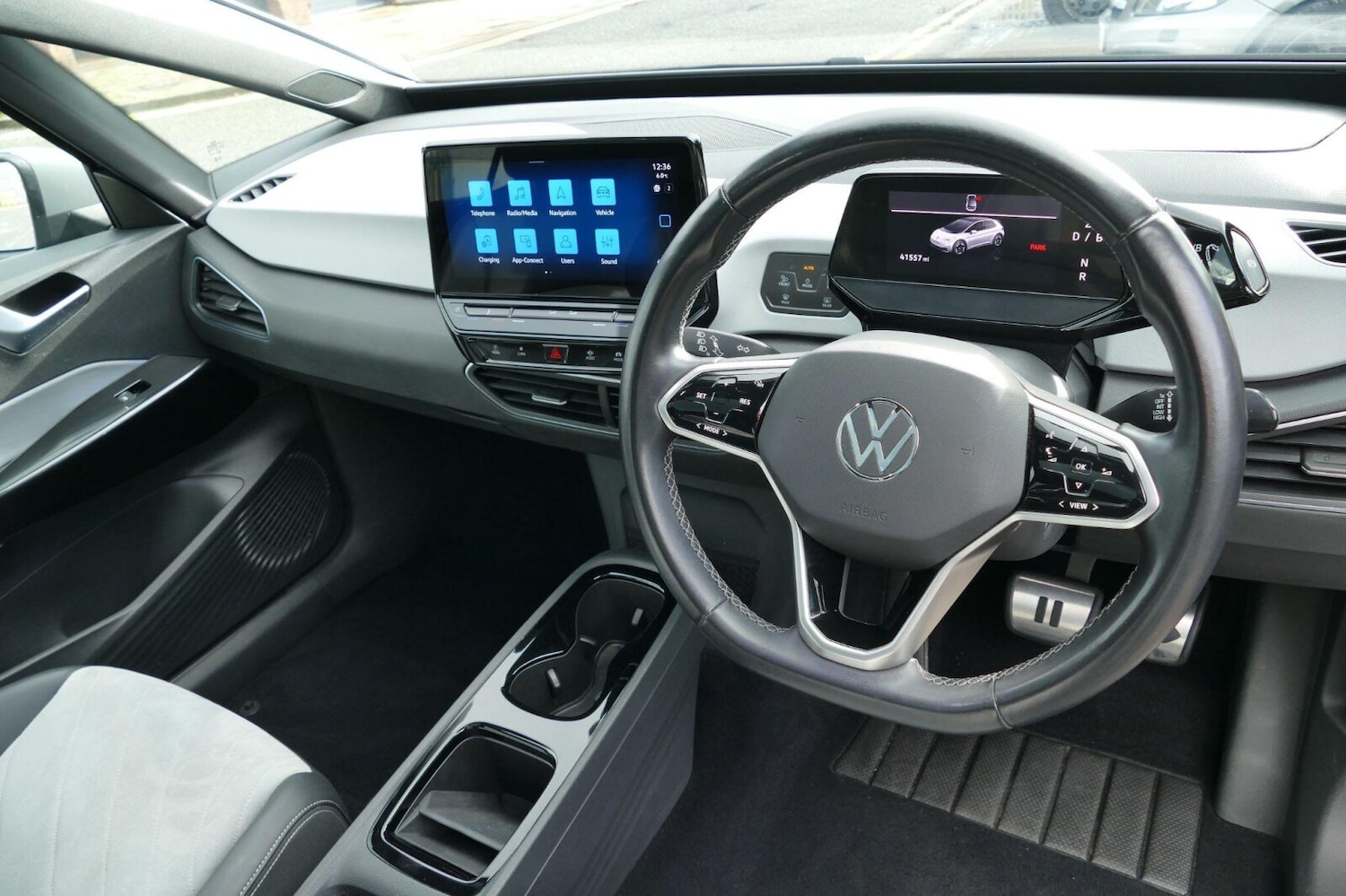 Used Volkswagen ID.3 2023 for sale - 77581983: Photo 2