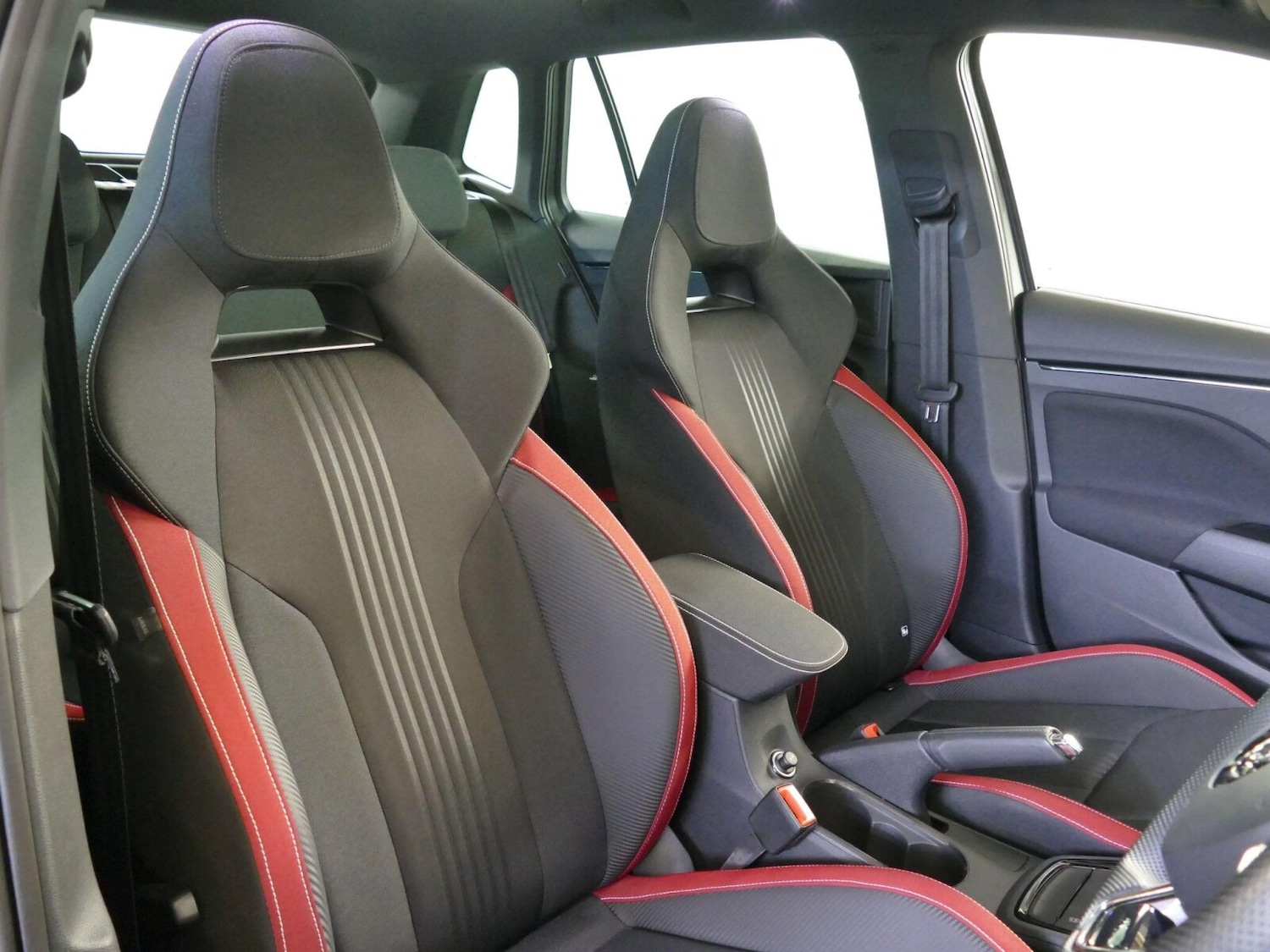 Used Skoda Kamiq 2023 for sale - 76772870: Photo 4