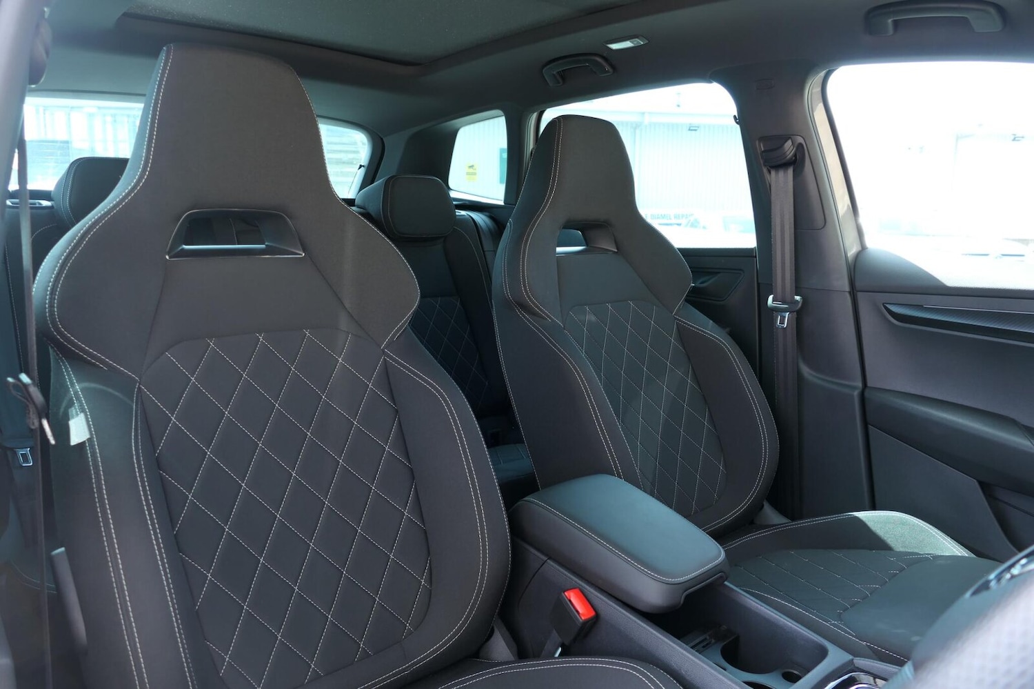 Used Skoda Karoq 2024 for sale - 78175534: Photo 11