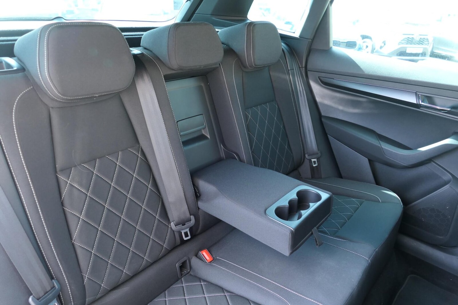 Used Skoda Karoq 2024 for sale - 78175534: Photo 9