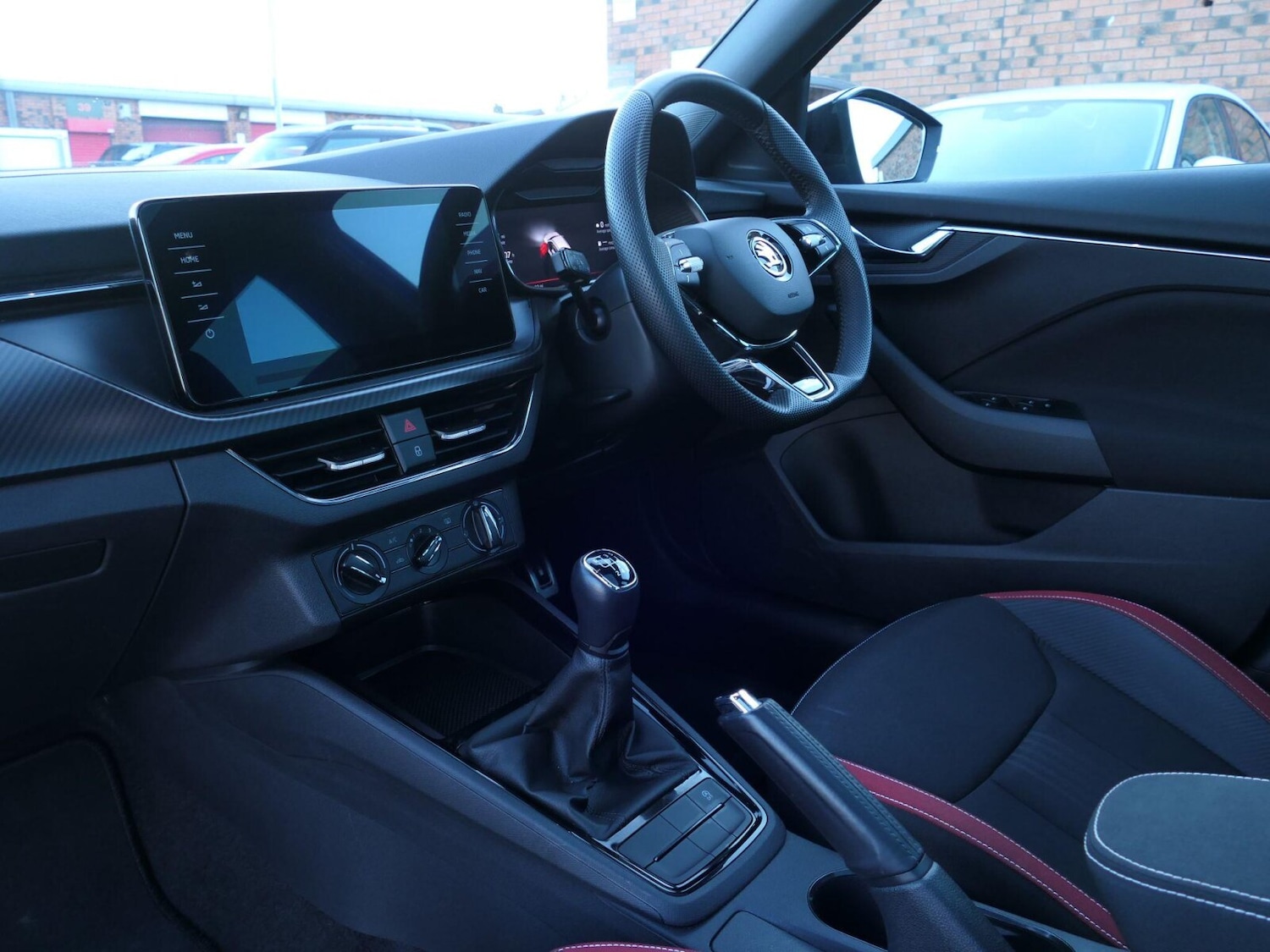 Used Skoda Kamiq 2023 for sale - 77268989: Photo 2