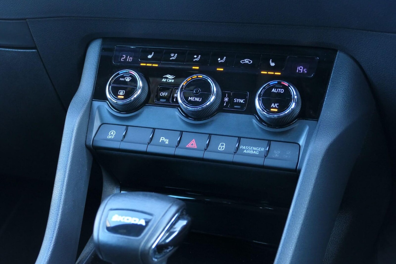 Used Skoda Karoq 2023 for sale - 77739748: Photo 9