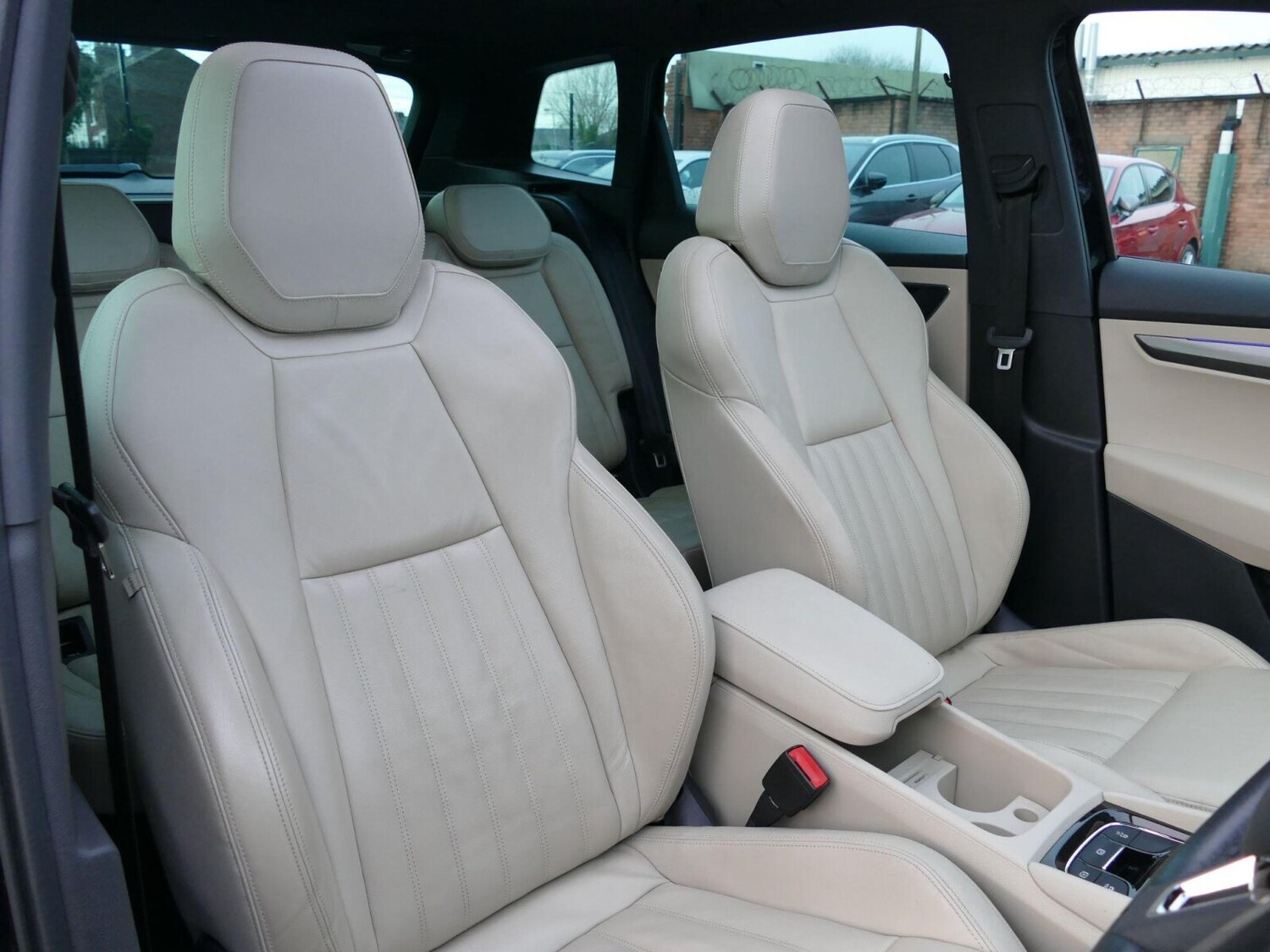 Used Skoda Karoq 2018 for sale - 77218439: Photo 9