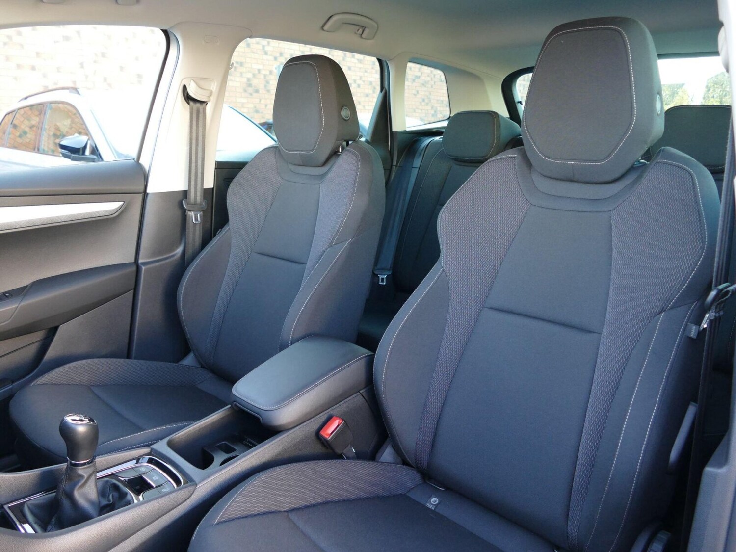 Used Skoda Karoq 2023 for sale - 76676140: Photo 11