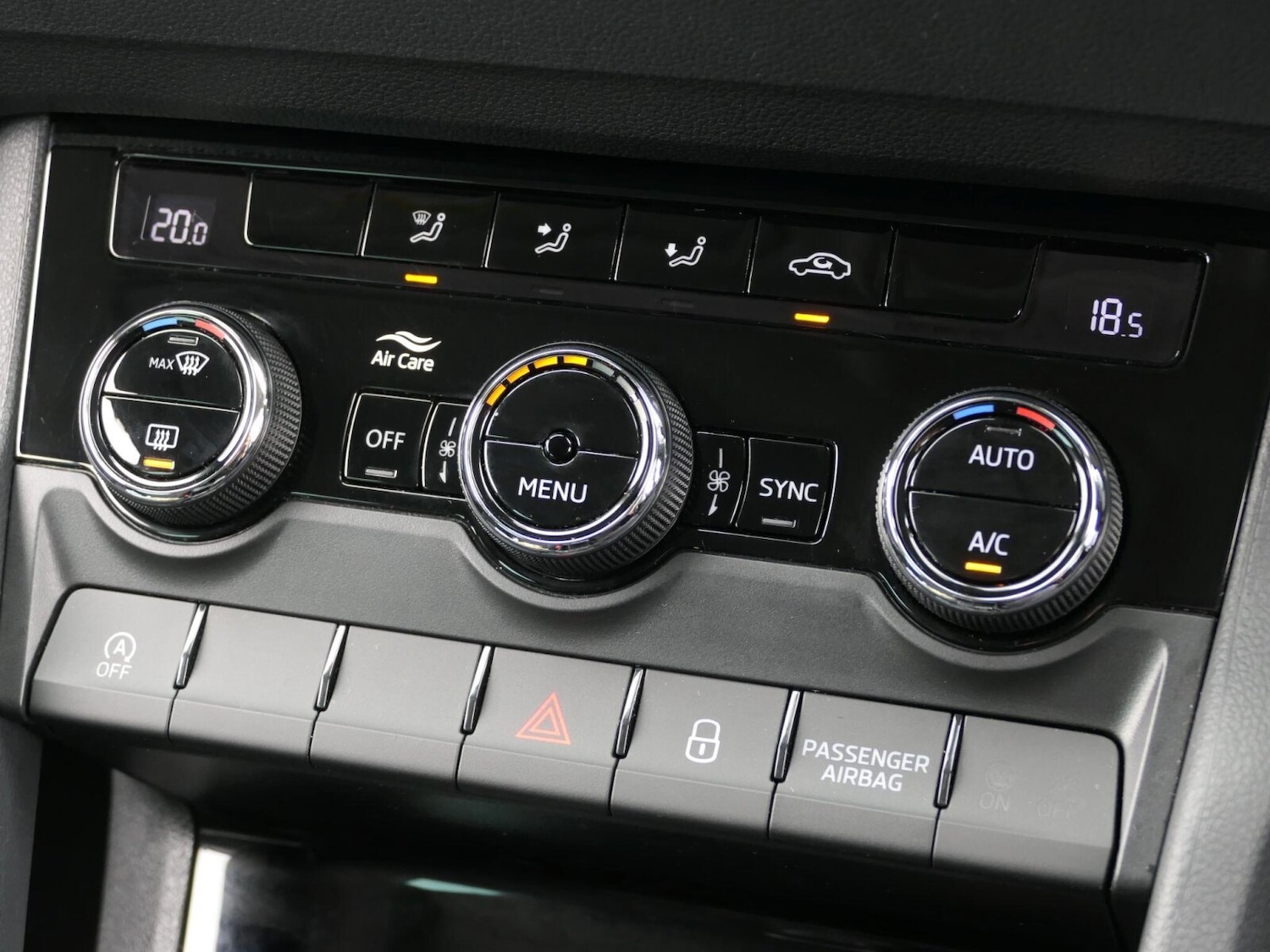 Used Skoda Karoq 2024 for sale - 76796959: Photo 10