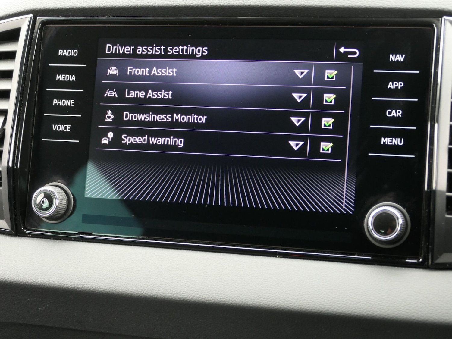 Used Skoda Karoq 2024 for sale - 76796959: Photo 23