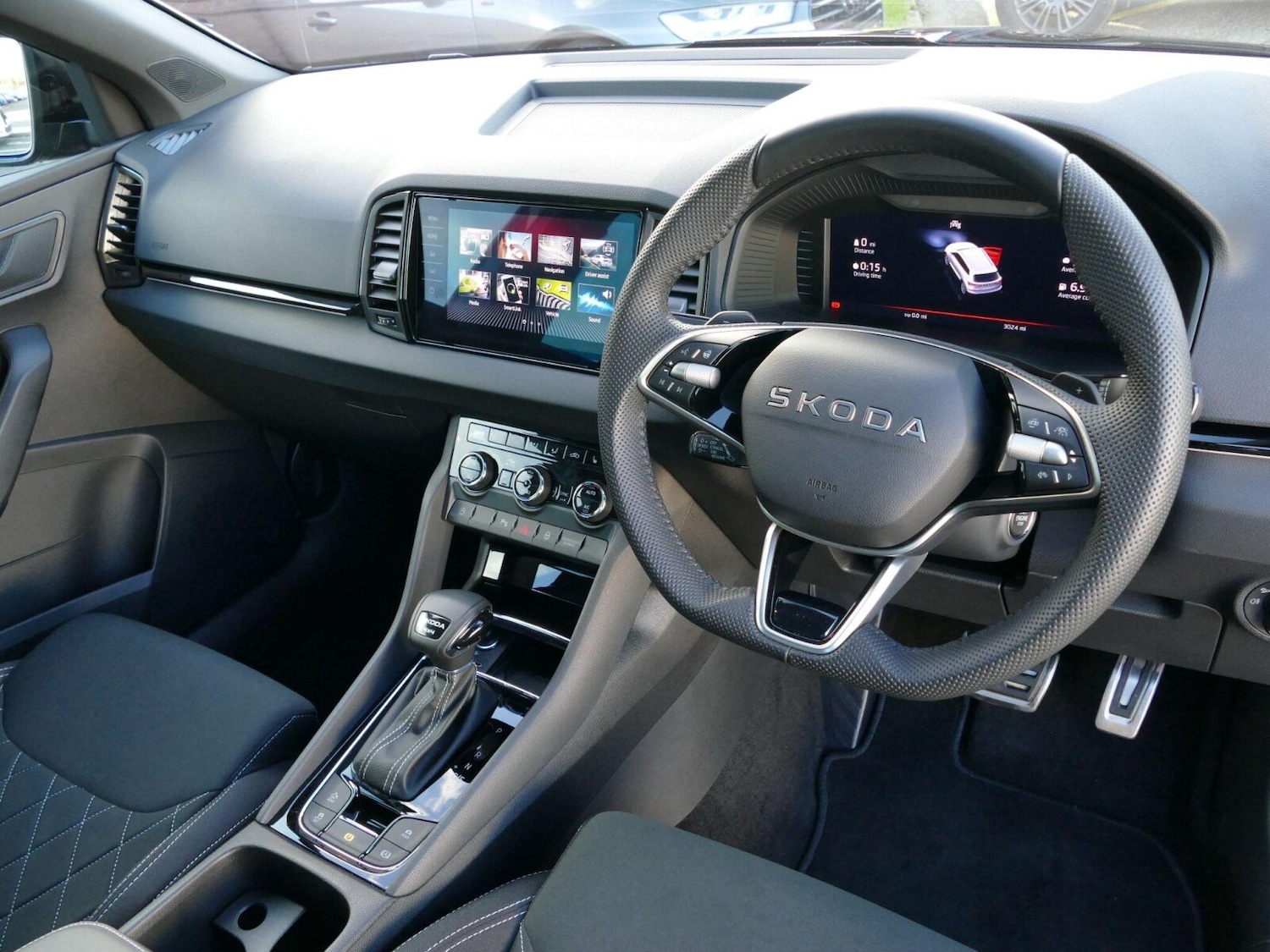 Used Skoda Karoq 2025 for sale - 76691269: Photo 2