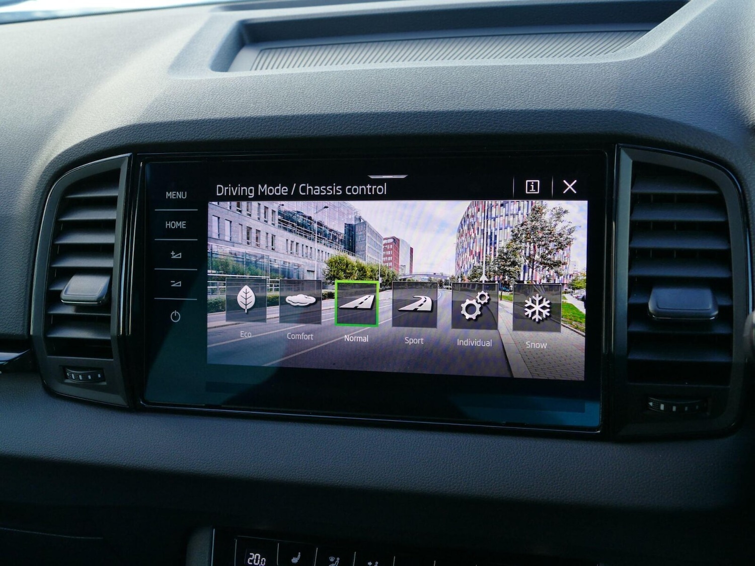 Used Skoda Karoq 2025 for sale - 76691269: Photo 23