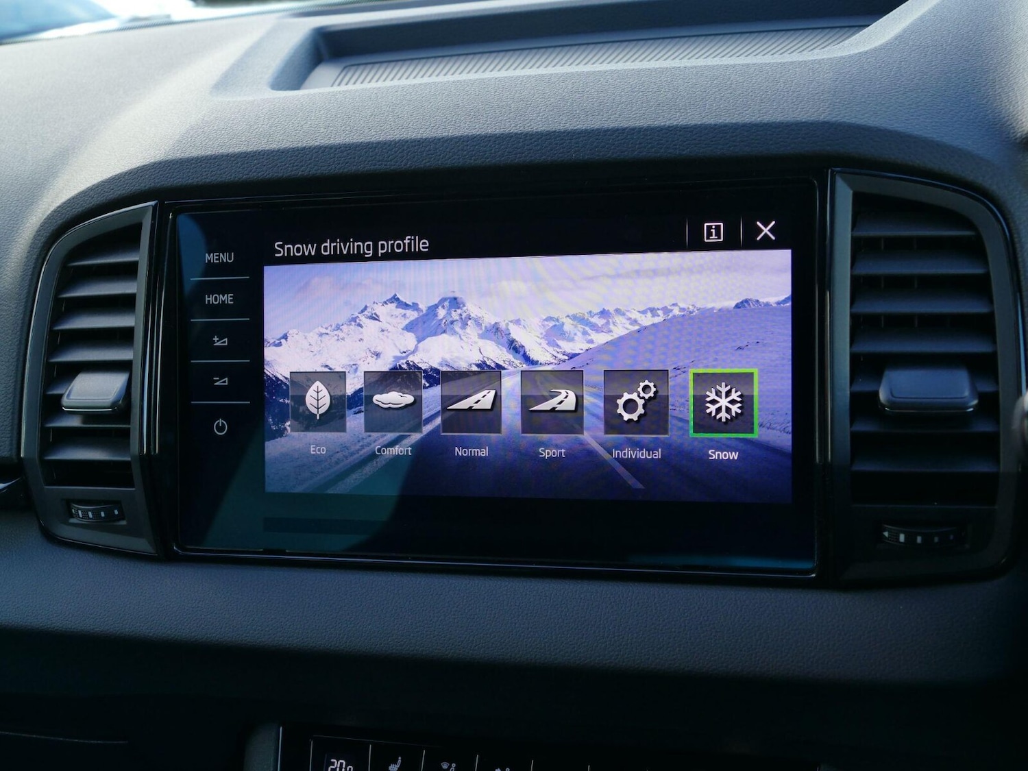 Used Skoda Karoq 2025 for sale - 76691269: Photo 24