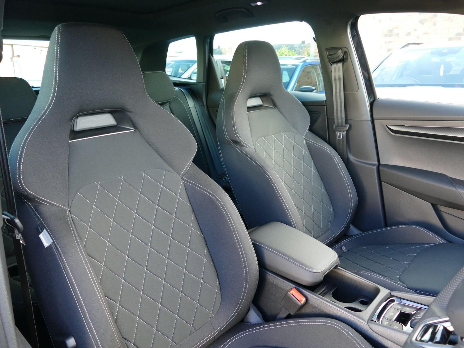 Used Skoda Karoq 2025 for sale - 76691269: Photo 9