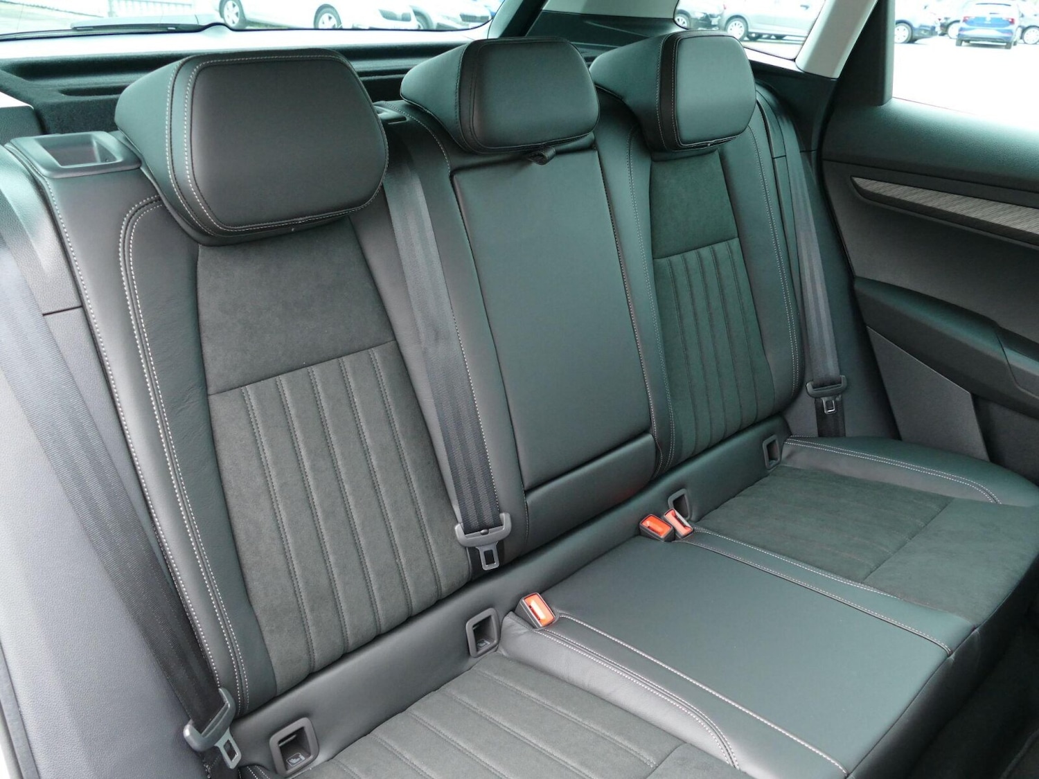 Used Skoda Karoq 2025 for sale - 76679839: Photo 11