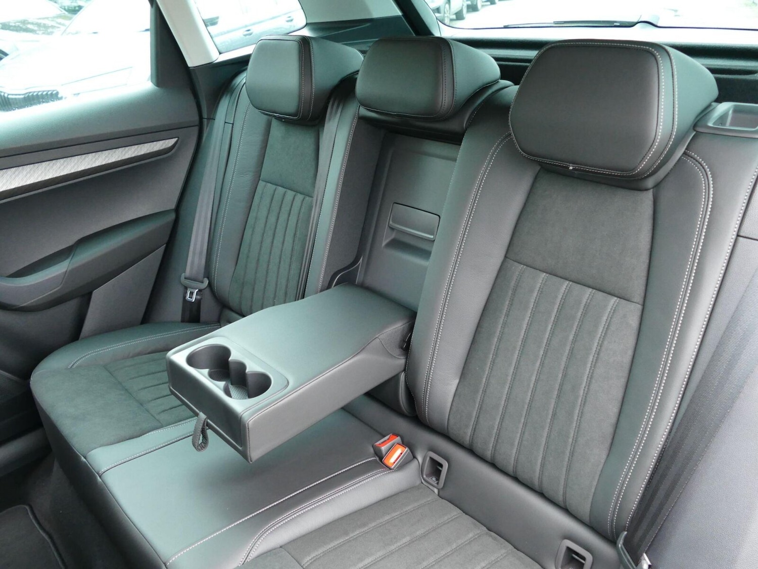 Used Skoda Karoq 2025 for sale - 76679839: Photo 12