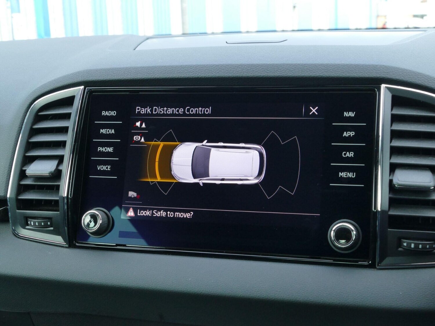 Used Skoda Karoq 2023 for sale - 76418437: Photo 16