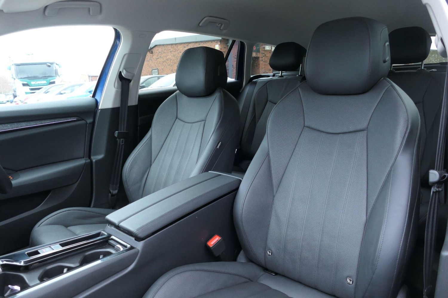 Used Skoda Superb 2025 for sale - 77778975: Photo 11