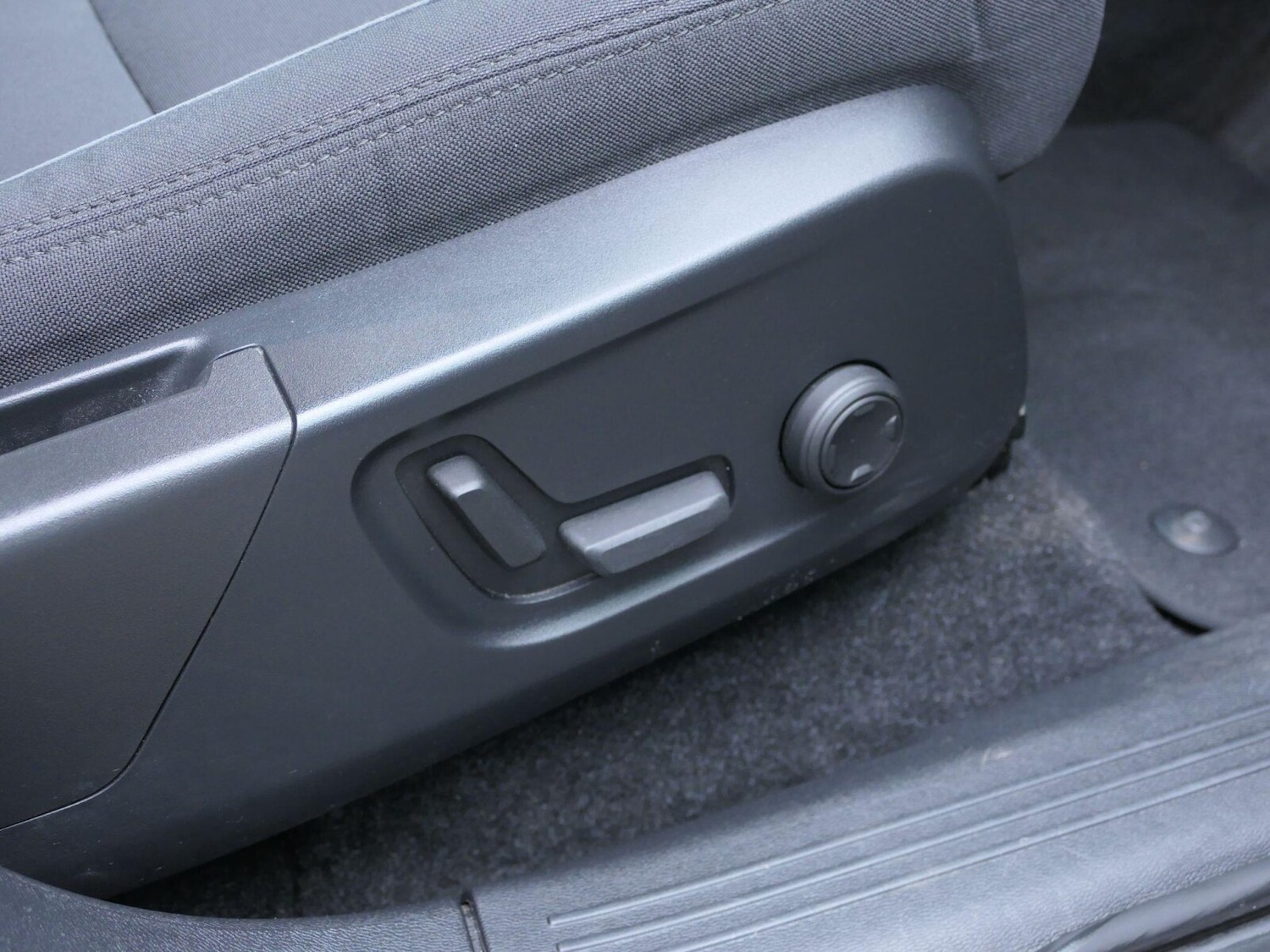 Used Volvo XC40 2022 for sale - 77145569: Photo 10