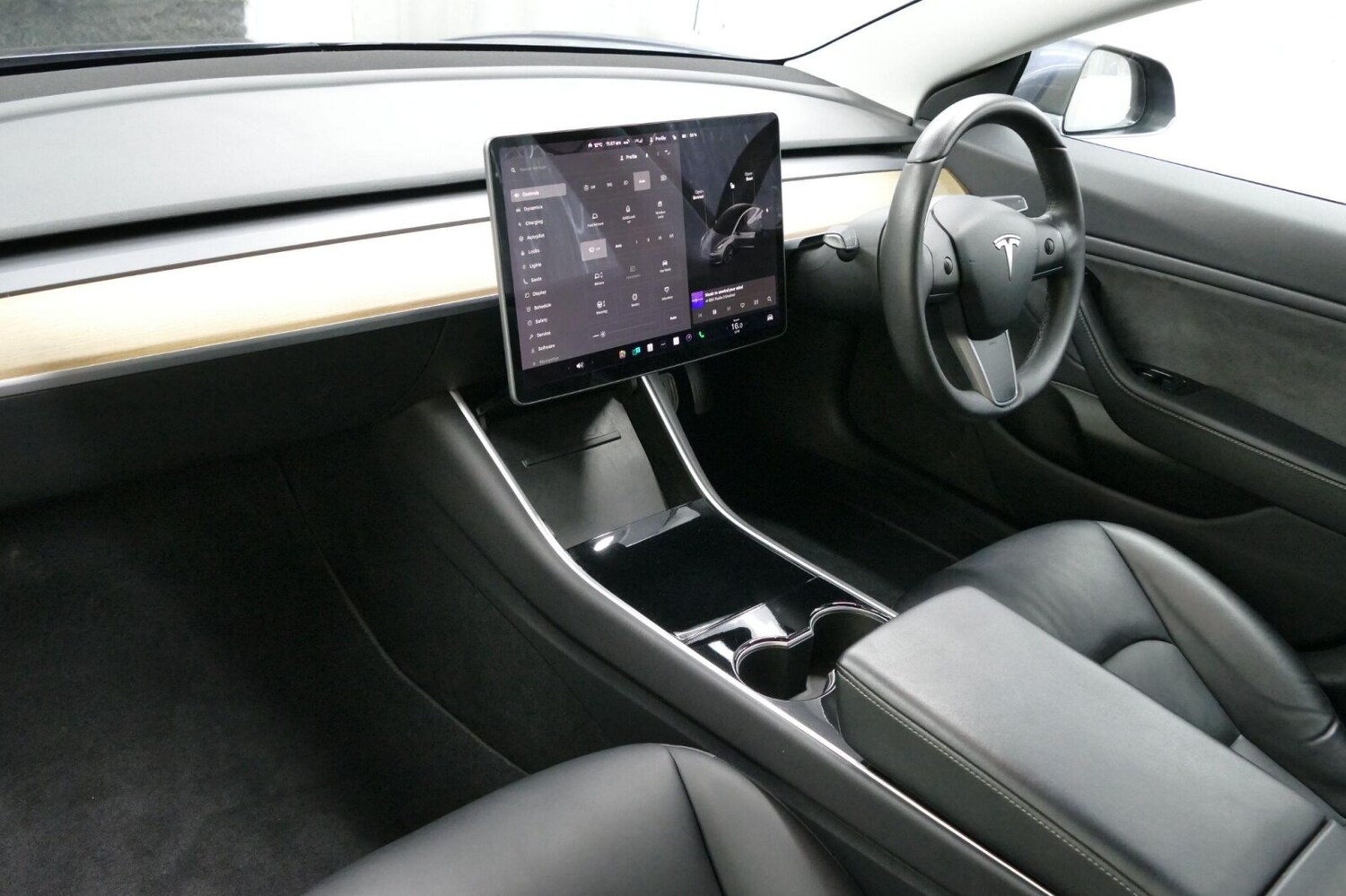 Used Tesla Model 3 2019 for sale - 77691394: Photo 8