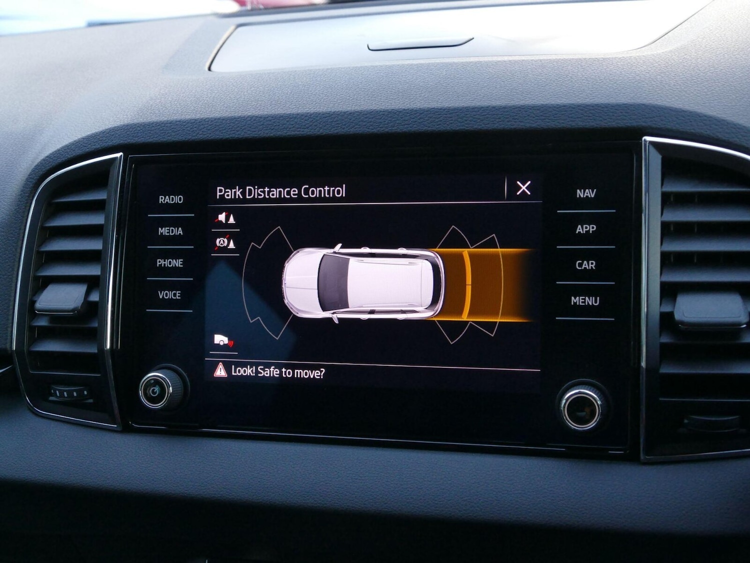 Used Skoda Karoq 2022 for sale - 76623662: Photo 25