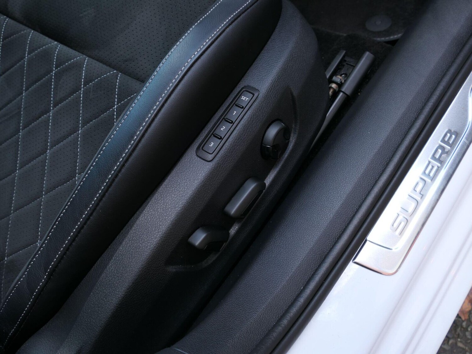 Used Skoda Superb 2023 for sale - 76675666: Photo 9