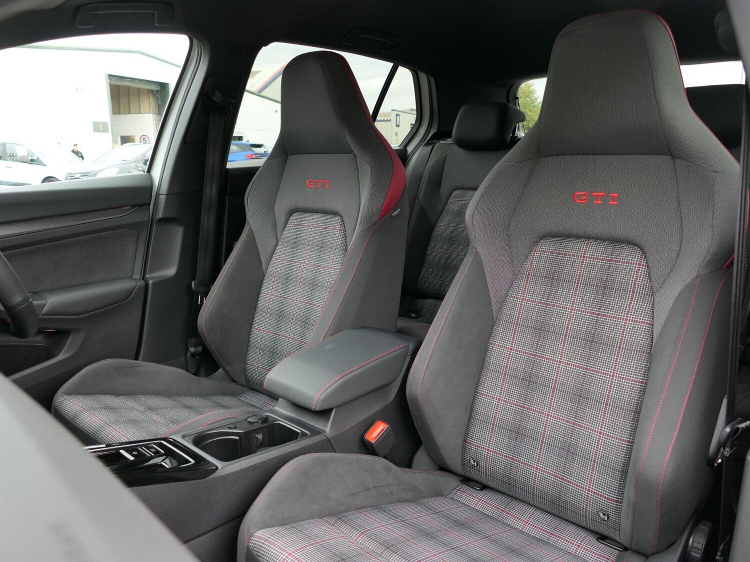 Used Volkswagen Golf 2025 for sale - 76679364: Photo 12