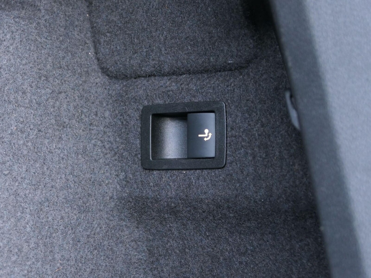 Used Skoda Karoq 2023 for sale - 77145573: Photo 13