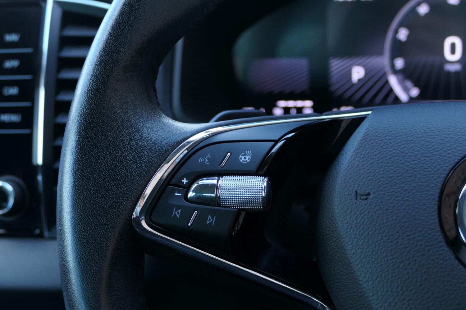 Used Skoda Karoq 2023 for sale - 78118052: Photo 16