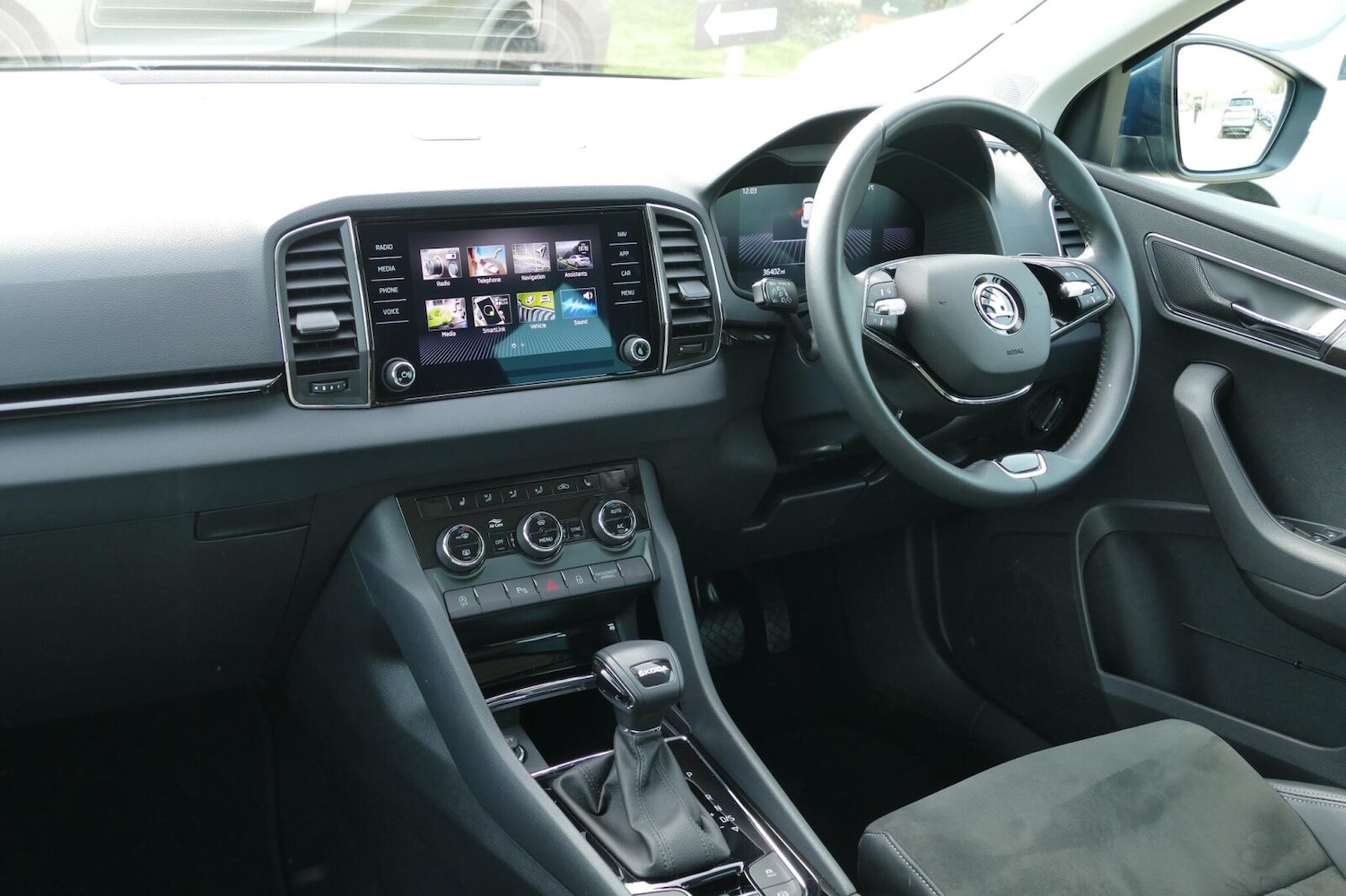 Used Skoda Karoq 2023 for sale - 77972321: Photo 2