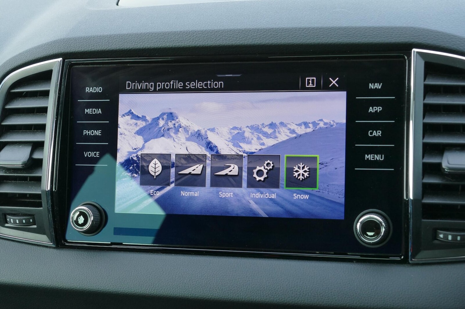 Used Skoda Karoq 2024 for sale - 78005464: Photo 23