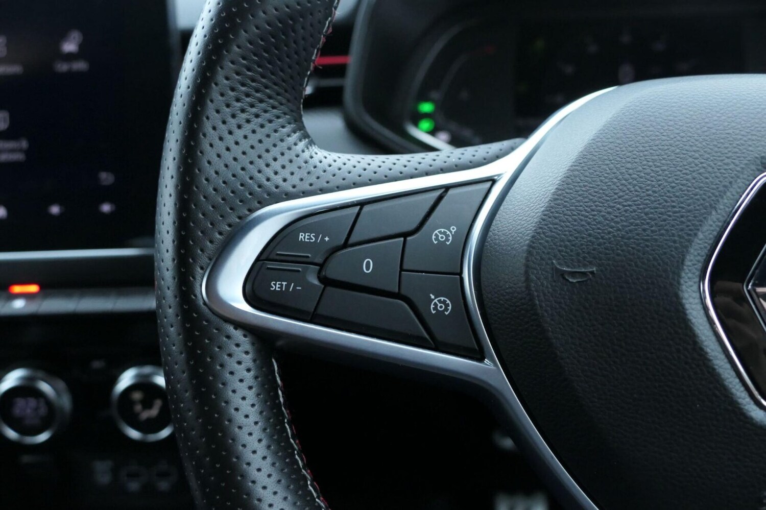 Used Renault Clio 2022 for sale - 77691409: Photo 9