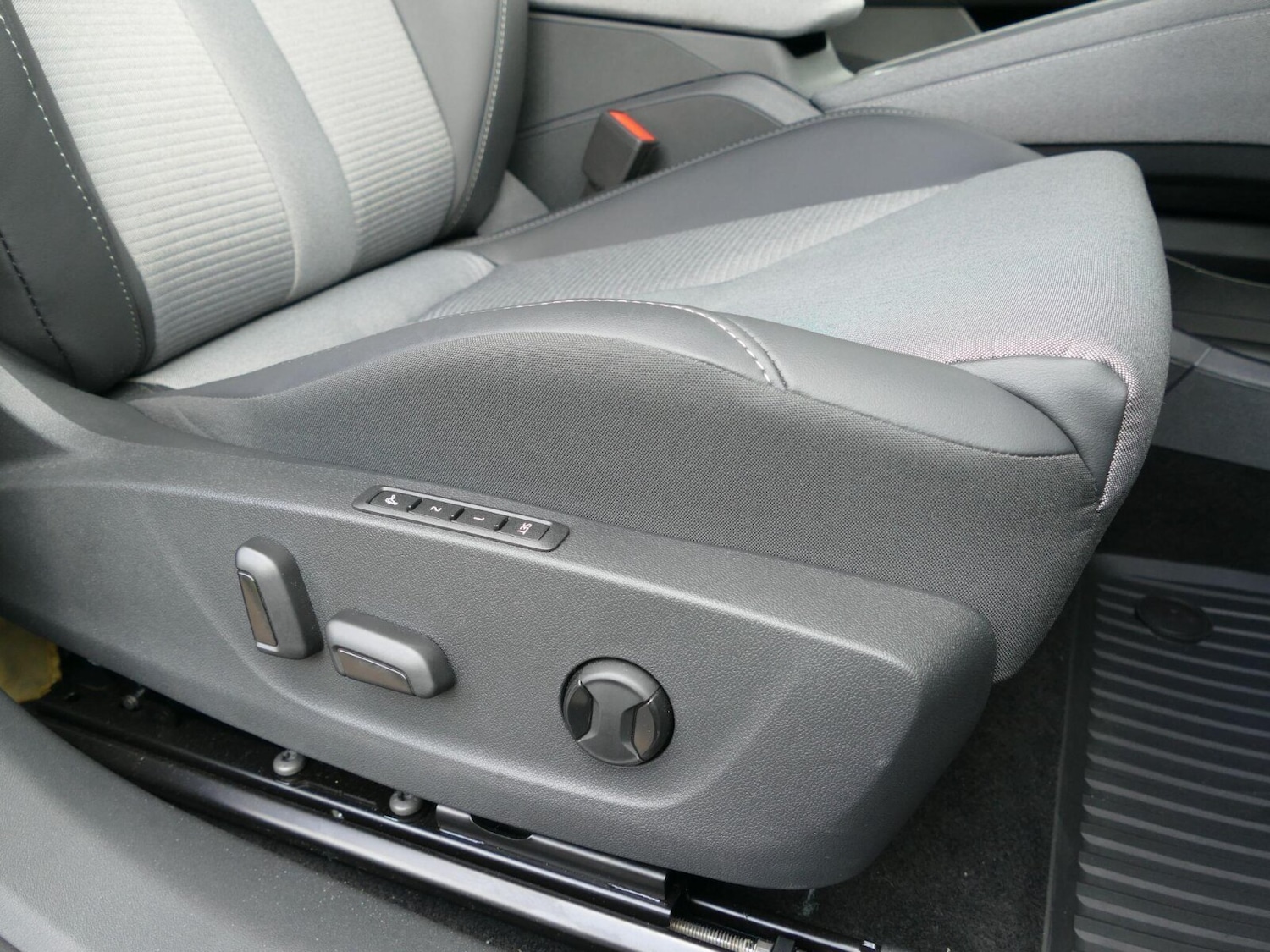 Used Skoda Enyaq 2025 for sale - 76678280: Photo 11