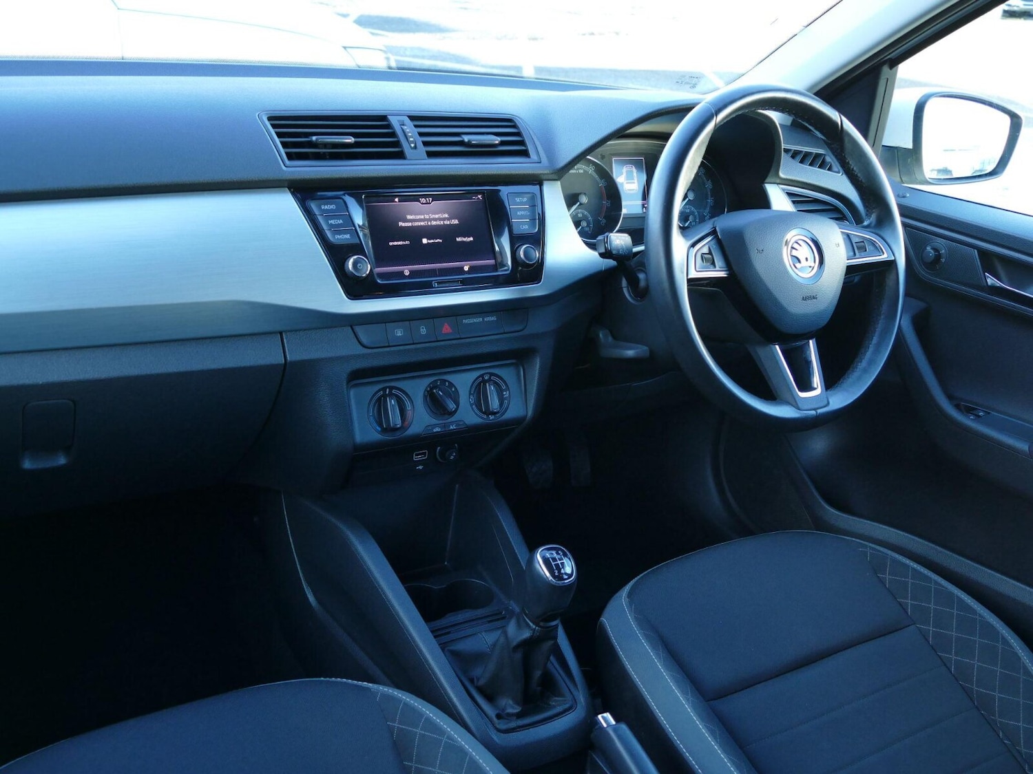 Used Skoda Fabia 2018 for sale - 76703902: Photo 2