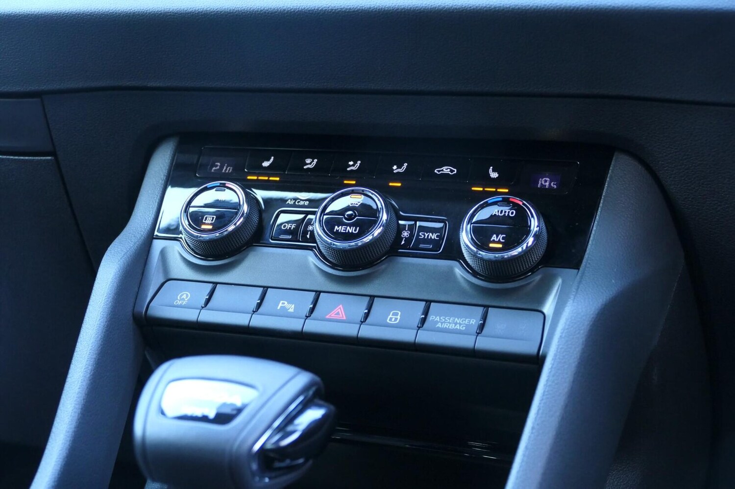 Used Skoda Karoq 2025 for sale - 77855402: Photo 15