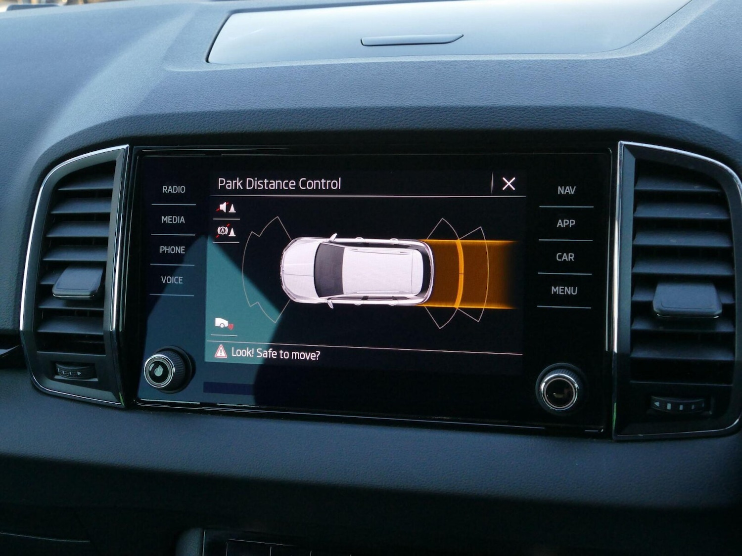 Used Skoda Karoq 2024 for sale - 76647755: Photo 24