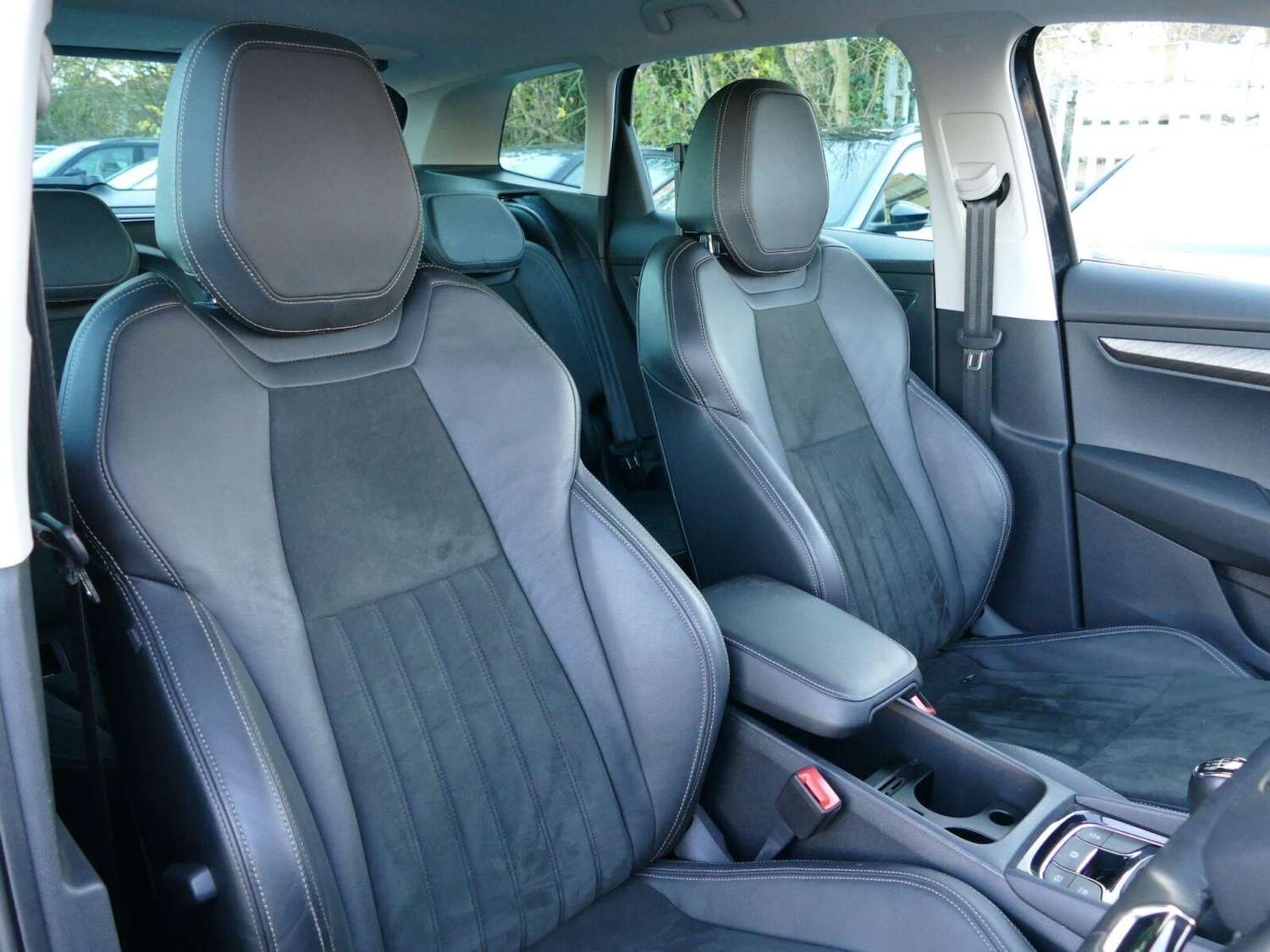 Used Skoda Karoq 2024 for sale - 76647755: Photo 9