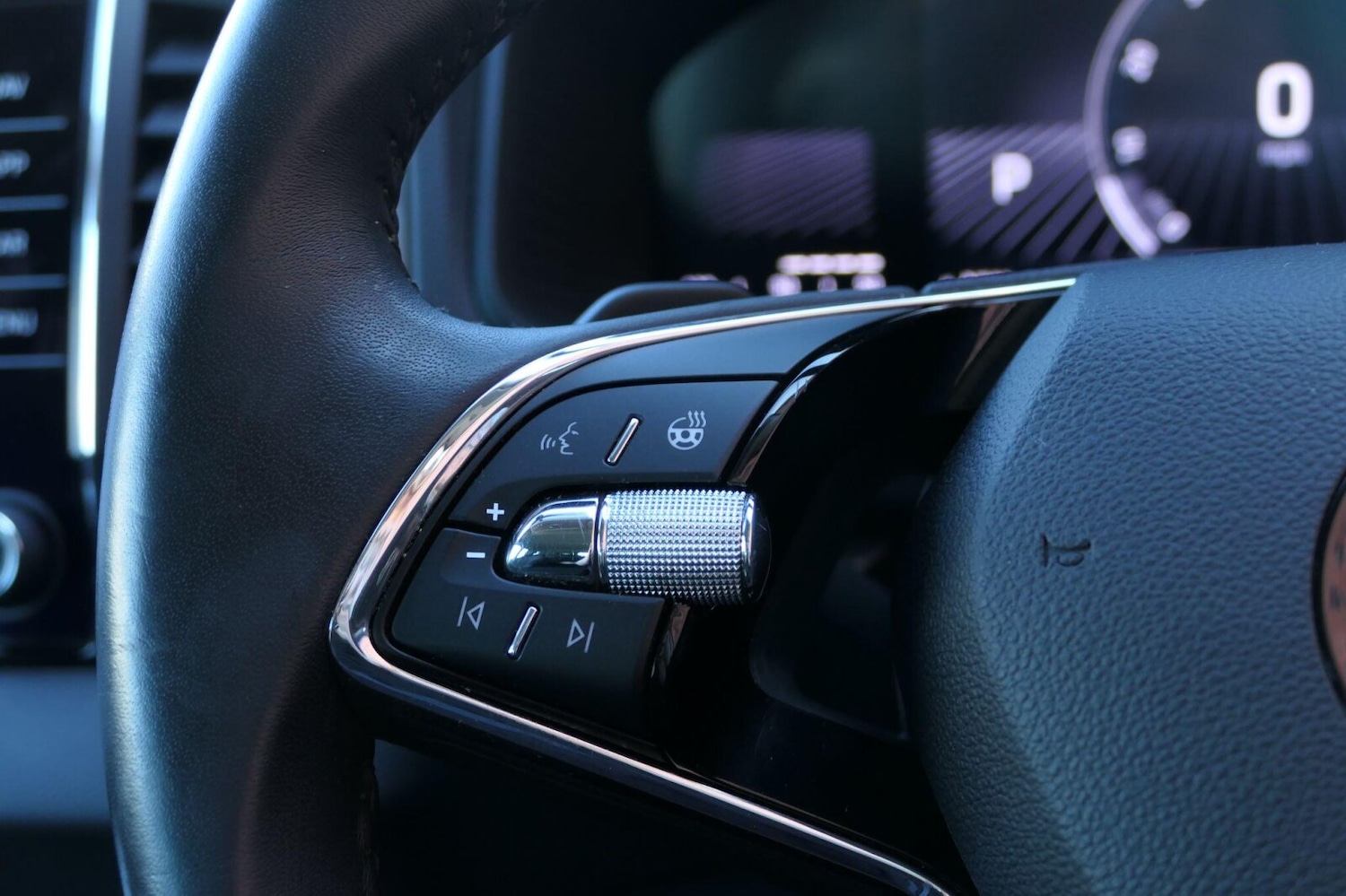 Used Skoda Karoq 2023 for sale - 77763391: Photo 8