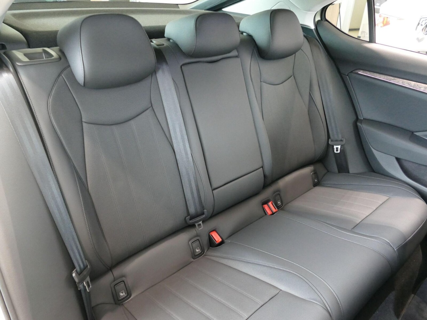 Used Skoda Superb 2025 for sale - 77122423: Photo 12