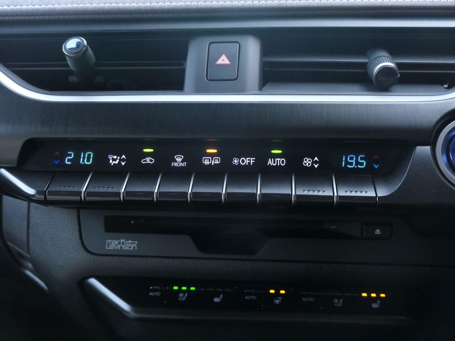 Used Lexus UX 2020 for sale - 77145535: Photo 13